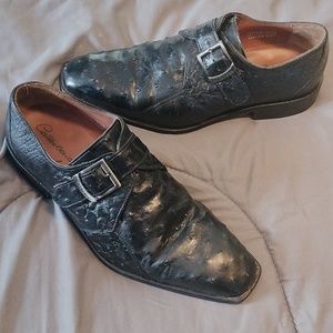 Men's dress shoes